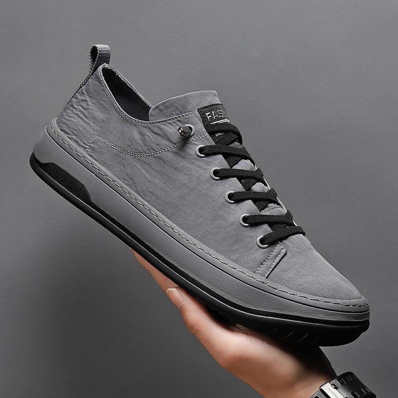 Fashion Summer Sneakers Men Shoes Comfortable Breathable Ice Silk Casual Shoes New Lightweight Walking Flat Shoes Male Boat Loafers