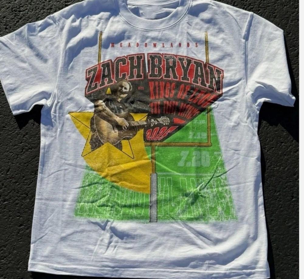 

Футболка с мероприятия Зака Брайана на стадионе MetLife, июль 2025 г. - ПЕРЕИЗДАНИЕ S