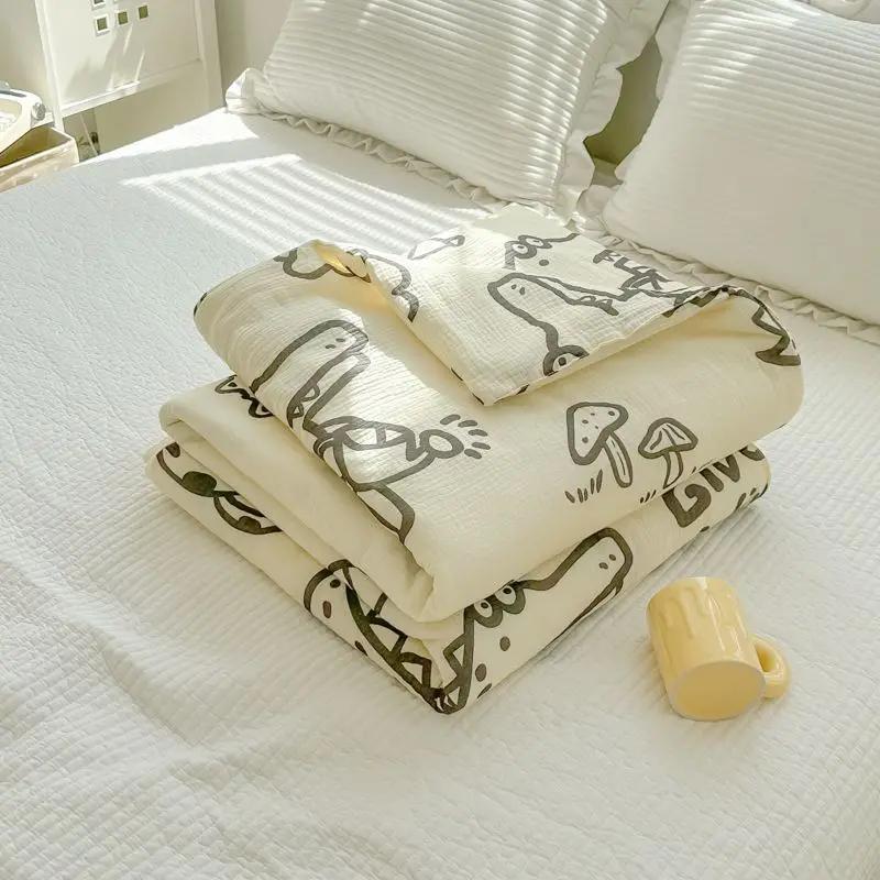 Black White Cartoon Crocodile Summer Quilt Kawaii Animals Print Thin Blanket Air-conditioning Quilted Quilt for Kids Boys Girls