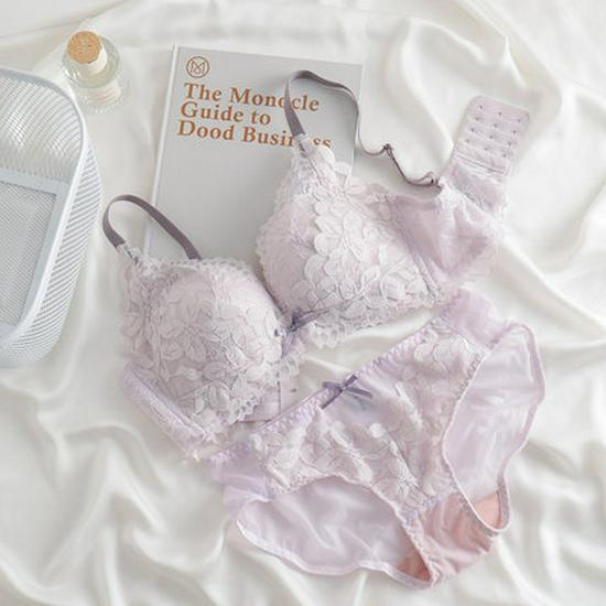 Lace Lingerie Set: Push-up, Wire-Free, Adjustable Support Bra for Small Busts.