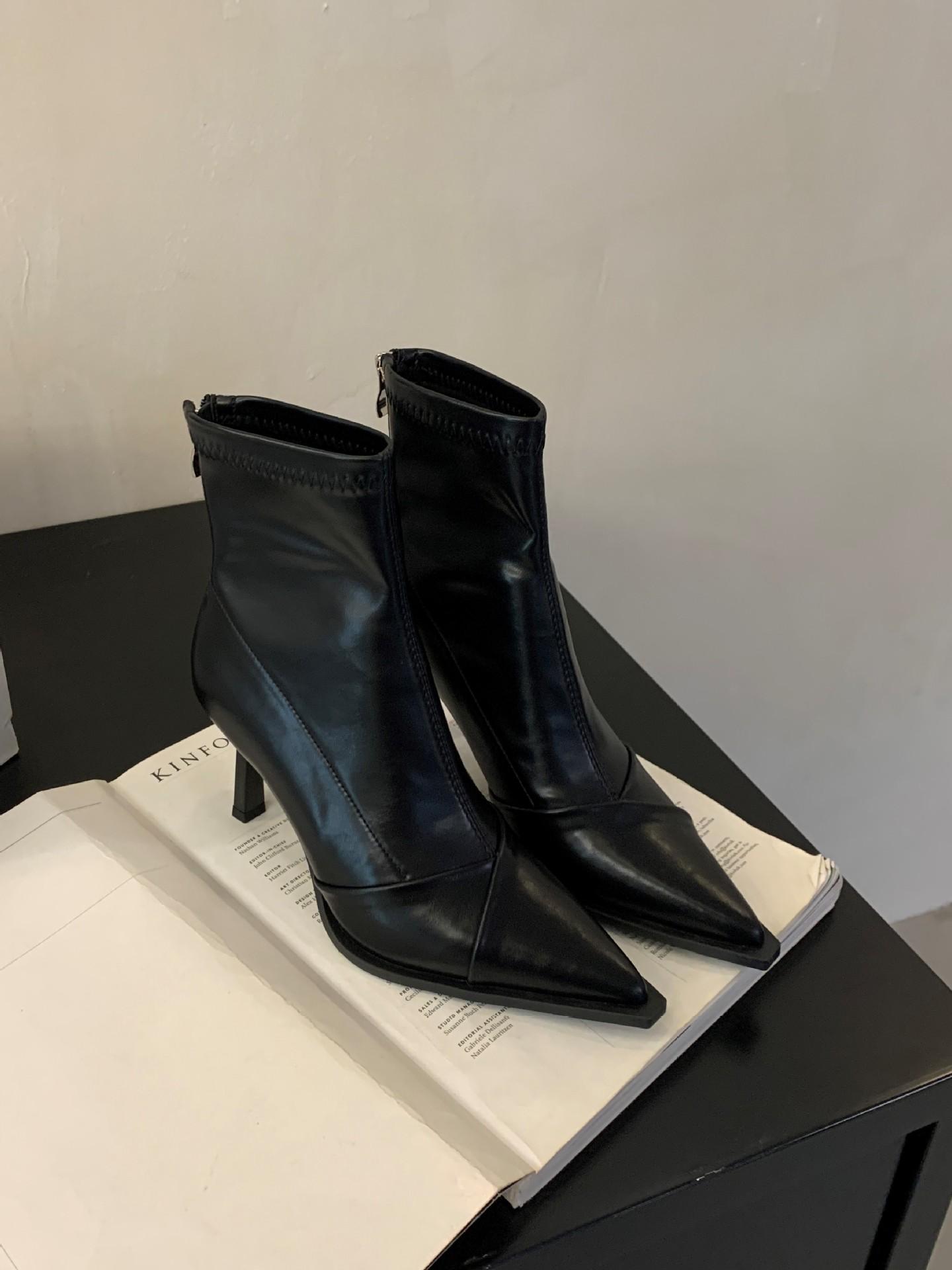 

French black high-heeled short boots women s 2025 autumn and winter new pointed thin boots thin heel temperament women s Martin boots 34