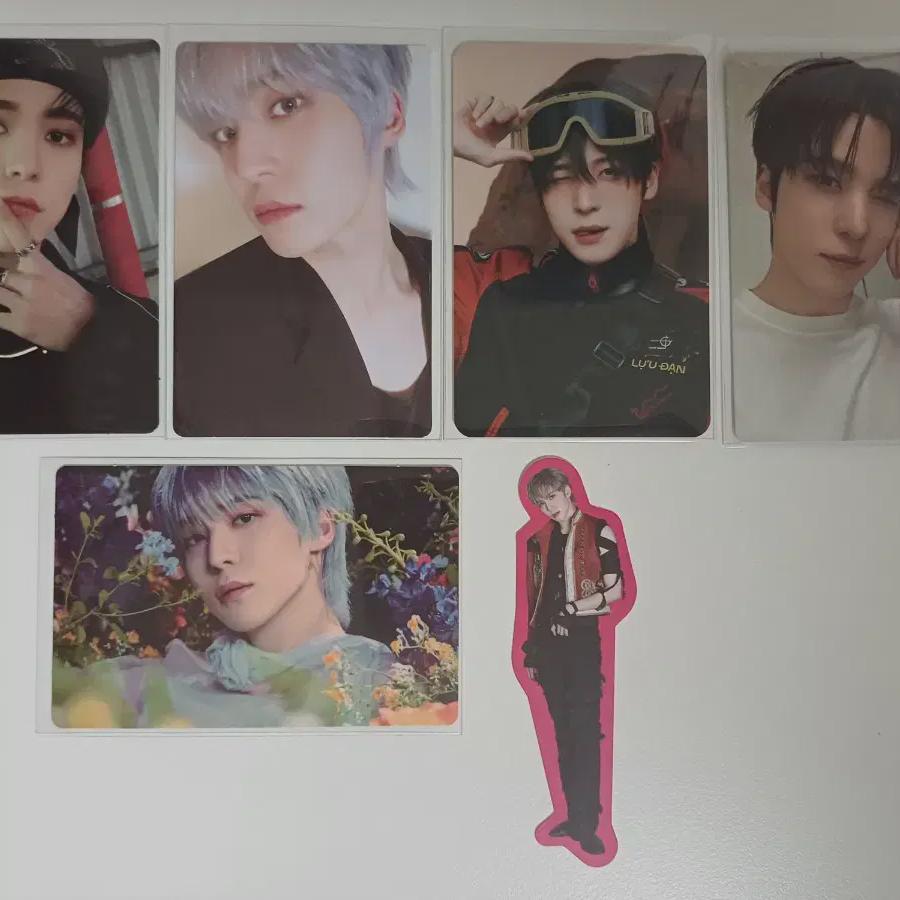 

Ateez Yunho Photocard Batch