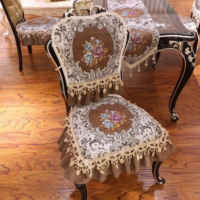 Textil do obýváku a jídelny – Potahy na židle