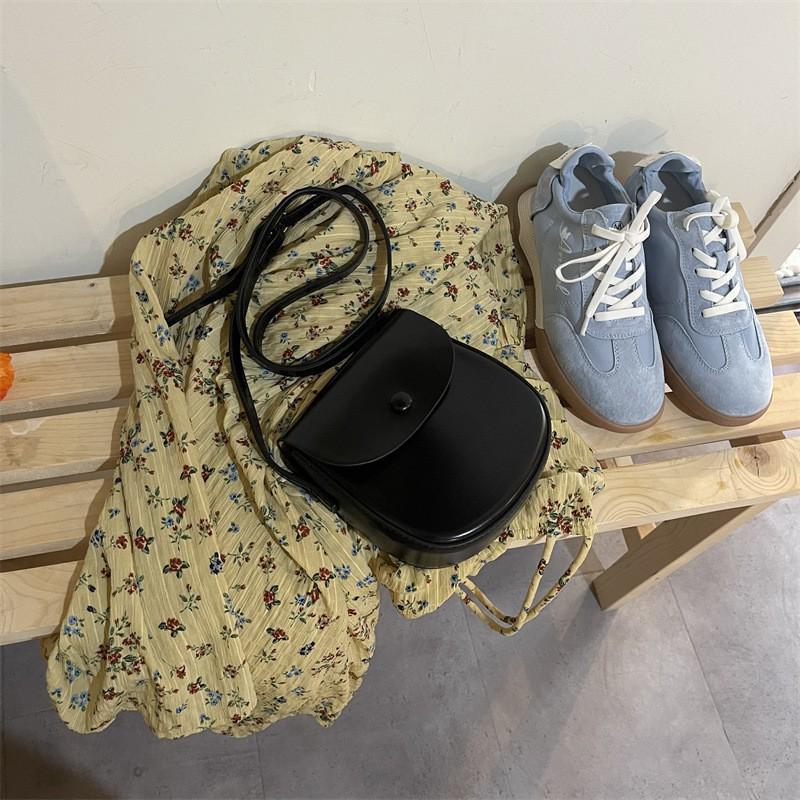 

Candy Bag Women Korean Retro Fashionable New Red Cross-body Design Saddle