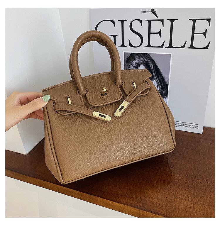 Large Kelly Bag: Retro European-American Light Luxury Women's Crossbody Handbag