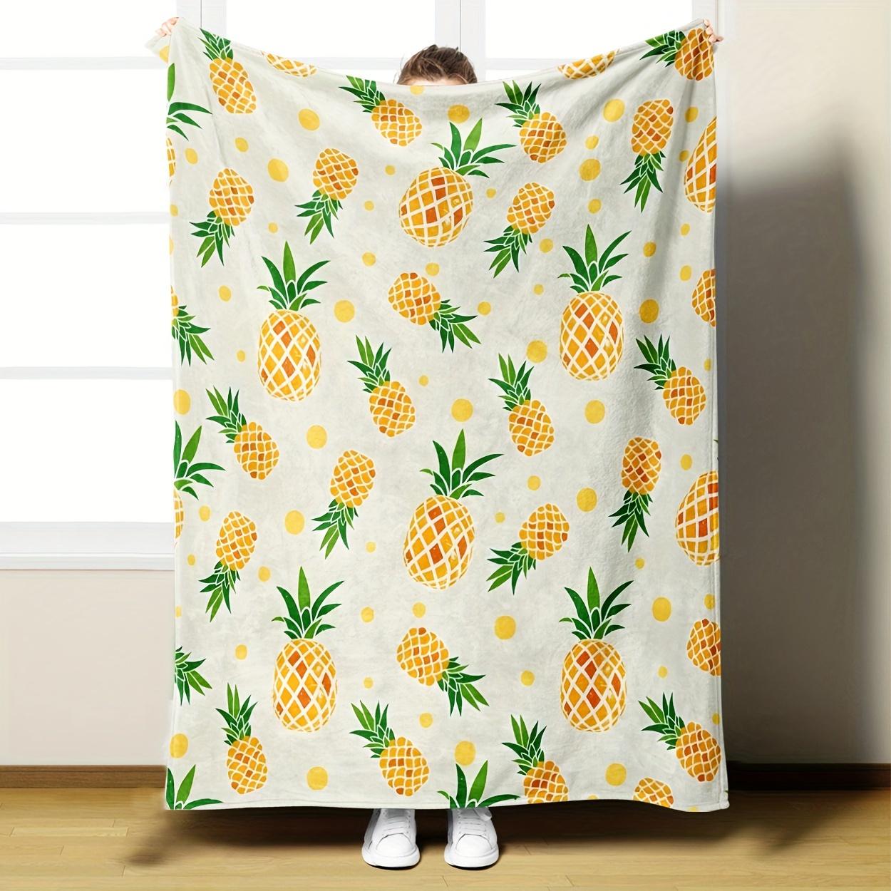 

Contemporary Pineapple Print Flannel printed blanket suitable for all seasons suitable for living room office sofa and travel 75x100cm (30x40inch)