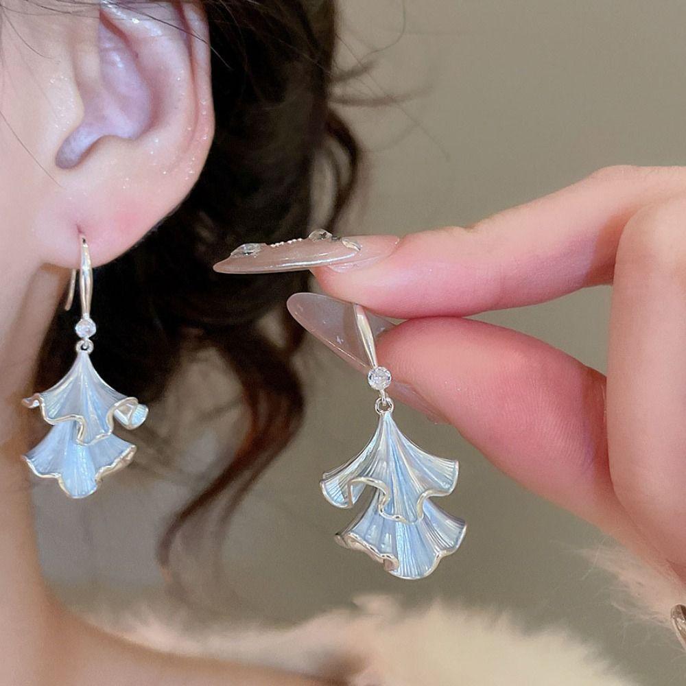 Double-layer Ginkgo Earrings Retro Sweet Earrings Jewelry Fashion Ginkgo Ear Pendant Festival