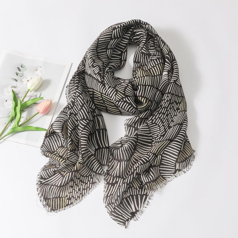 Fashion Oversized Fringe Square Viscose Shawl Scarf Lady High Quality Wrap Pashmina Sjaal Bufandas Muslim Hijab 135*135Cm