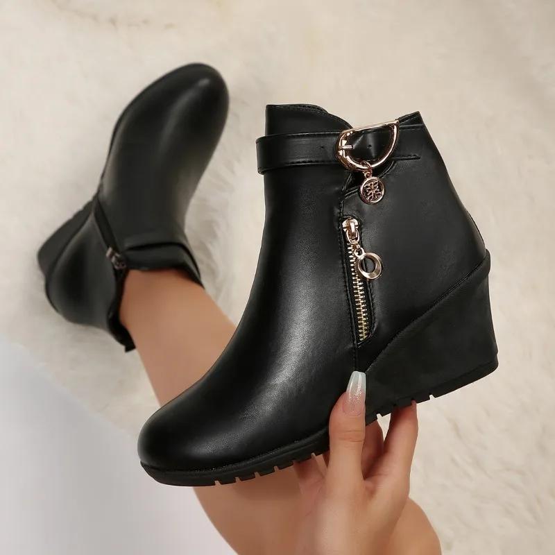 Fashion Women Middle-aged and Elderly Cotton Shoes Short Boots Autumn and WinterSoft Sole Wedge Round Toe Mother Shoes