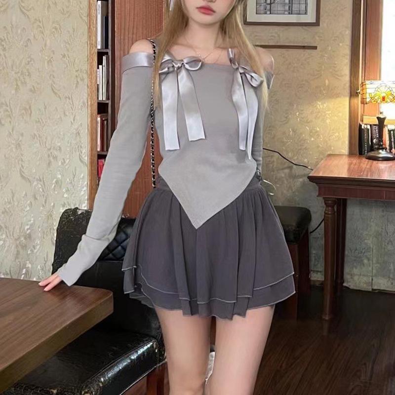 

Женский осенний однотонный сексуальный асимметричный топ с открытыми плечами и длинными рукавами на шнуровке L серый