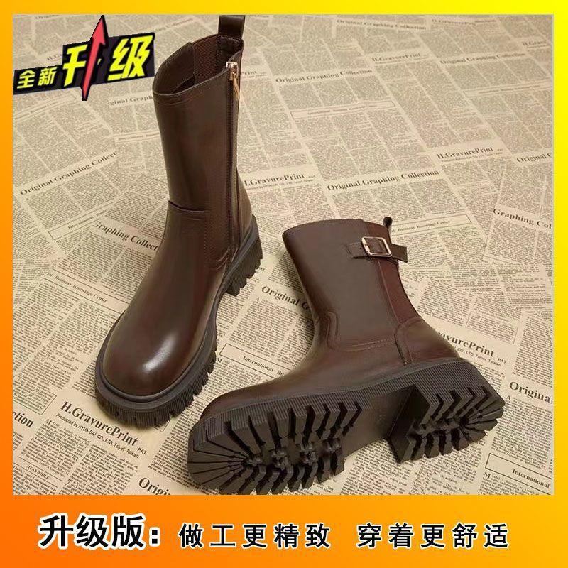 

Коричневые женские ботинки мартинсы, популярные осенью и зимой 2025 года, европейские маленькие короткие ботинки челси, иностранные дымчатые ботинки 42