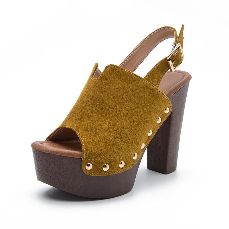 New Style Buckle Sandals, Rivets, Thick Soled Women's High Heels, Fish Mouth Sandals, Versatile External Wearing Sandals