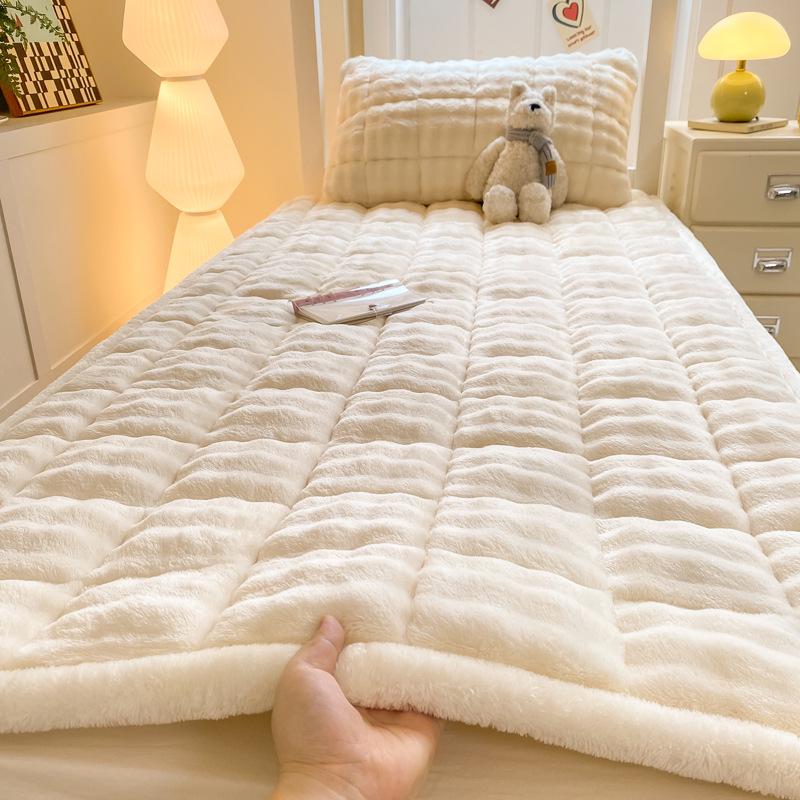 Materasso Peluche Coniglio Bubbly Classe A - Morbido Velluto Latte Tappetino Peluche per Letto Singolo da Dormitorio 0,9 m.