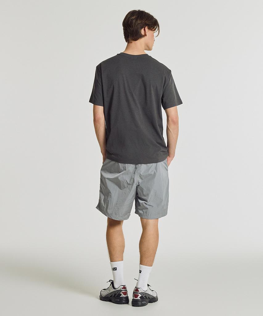 Nyuballanseu Nbneg31633 / Uni Frozen Essential Small Logo Short Sleeve T-Shirt (Charcoal)