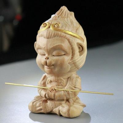 Hölzerner Affenkönig Kreative Cartoon-Ornamente Schnitzerei Kleine Holzschnitzereihandwerke Buddha-Statue Autodekorationszubehör