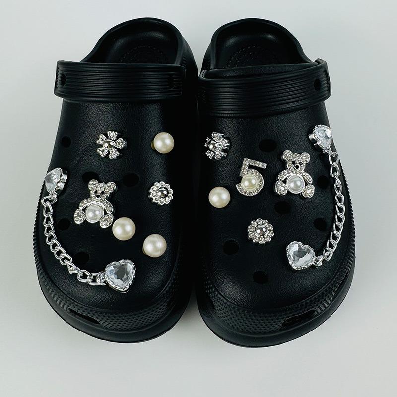 13PCS Fashion Shoe Charms Set Accessories Hole Shoe Buckle Silver Pearl Bear Diamond Chain DIY Shoes Decorations Party Gift