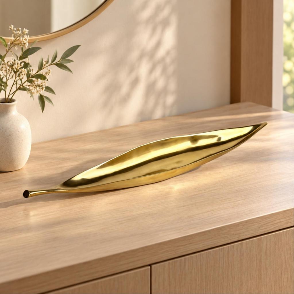 Versatile Leaf-Shaped Decorative Tray Reflective Long Leaf with Tapered
