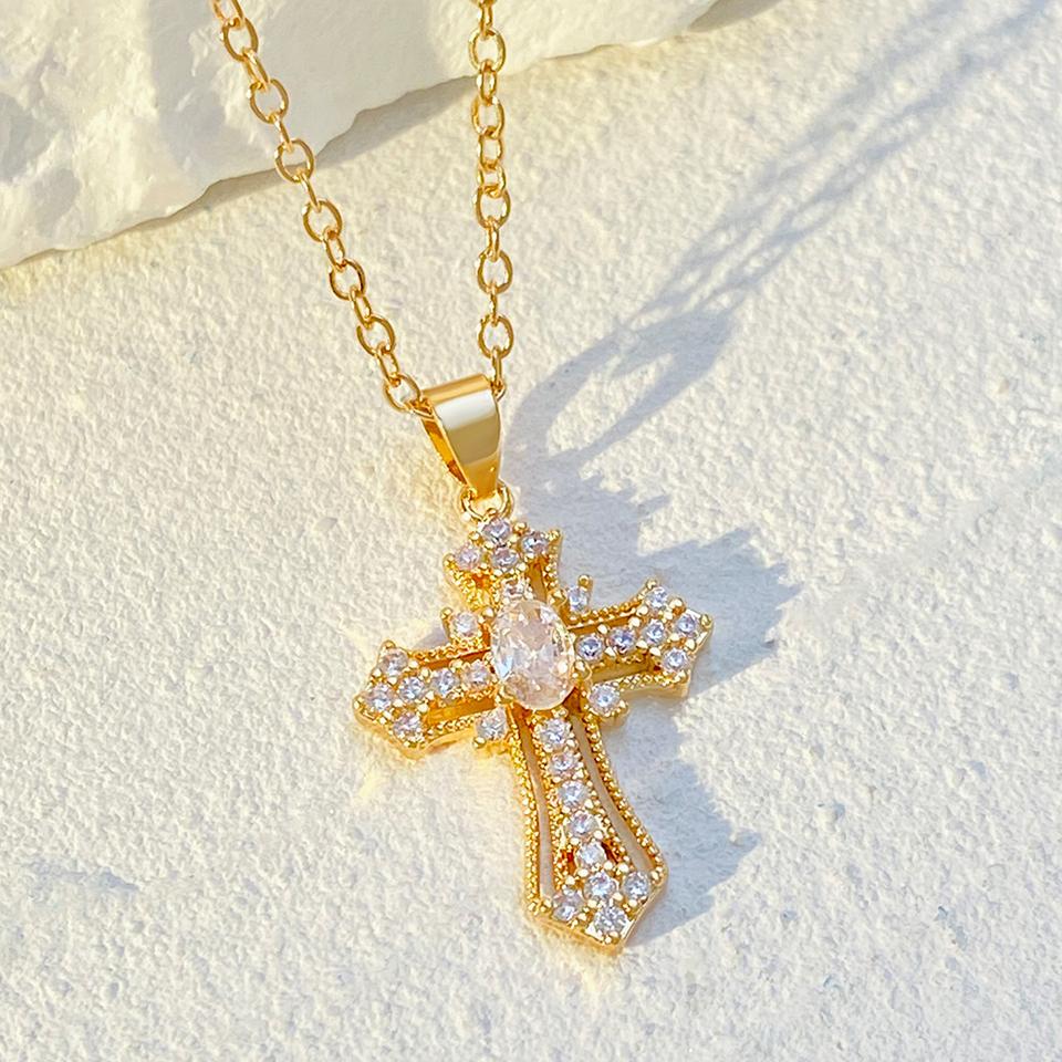 ZAKOL Retro Punk Shiny Zircon Cross Pendant Necklace for Women Men Personalized Fashion Clavicle Chain Couple Neck Zircon