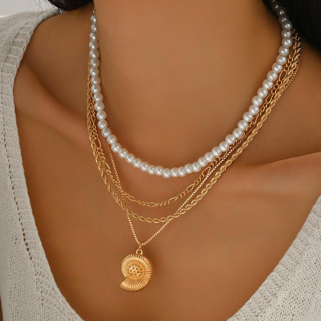 Bohemian Imitation Pearl Conch Pendant Necklace for Women Ladies Multi-Layered Design Vacation Collarbone Necklaces Jewelry Gift