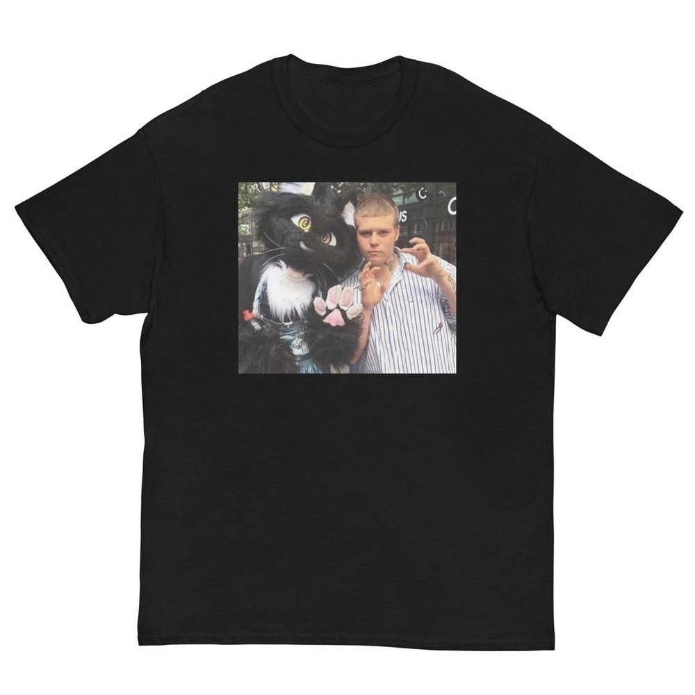 

Yung Lean с пушистым - Винтажная футболка, Винтажная футболка Yung Lean, УНИСЕКС ФУТБОЛКА M