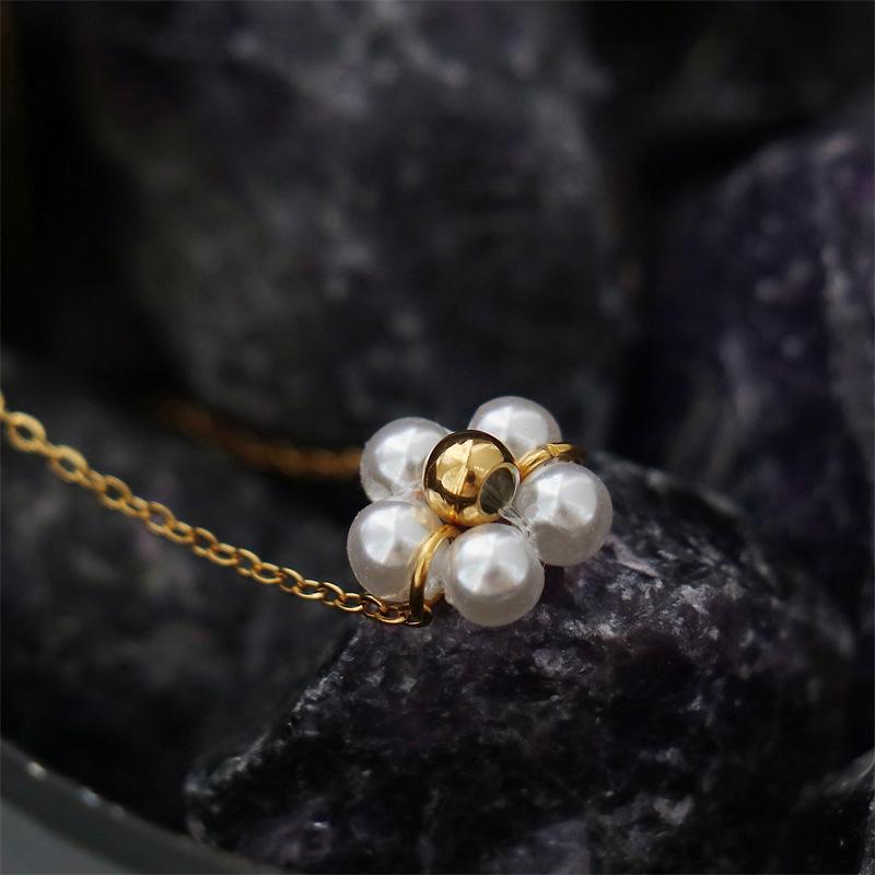 Modische Blume Gänseblümchen Perlenkette, 18K Vergoldete Titanstahl Schlüsselbein Kette für Damen