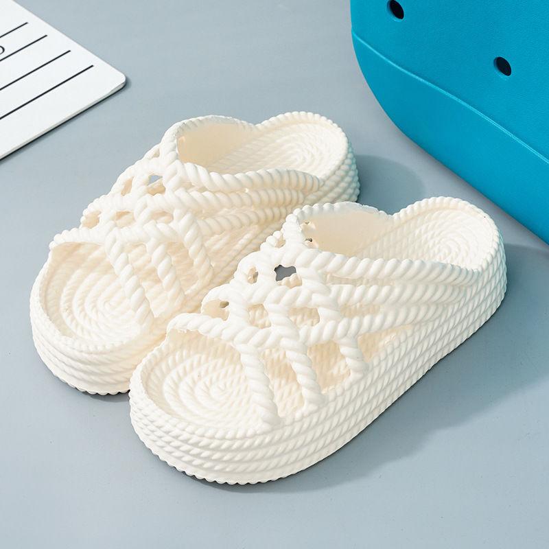 

Flat-soled sandals are popular for women today, and the new thick-soled one-word with little fairy muffin shoes in summer. 35-36 бежевый