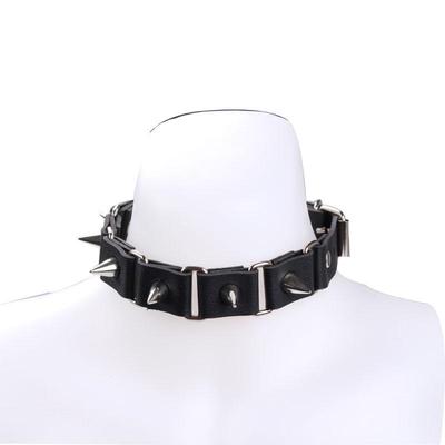 European & American Punk-Inspired Spiked Rivet Choker Necklace