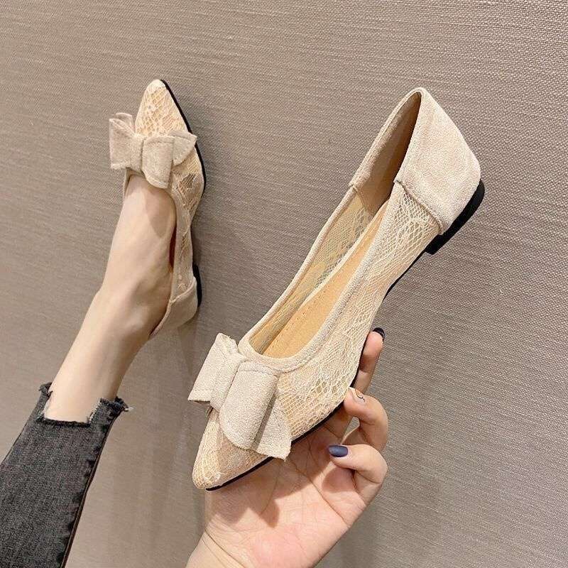 Sandals women's 2025 new comfortable and breathable flat-bottomed pointed single shoes summer mesh lace versatile black work shoes