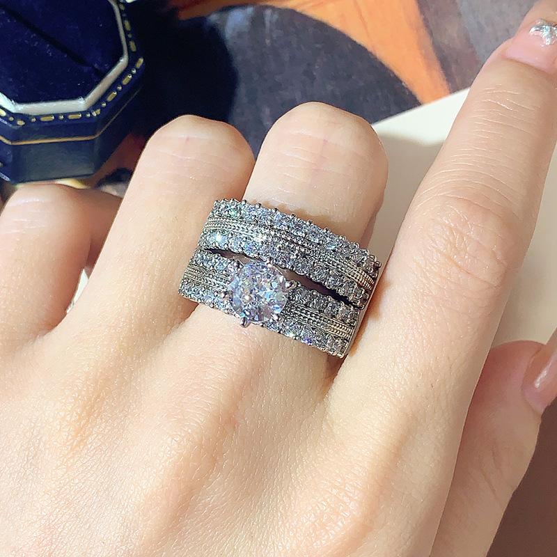 New Classic Bridal Sets Ring 2 Piece Set with Sparkling Cubic Zircon Elegant Diamond Ring Wedding Party Jewelry