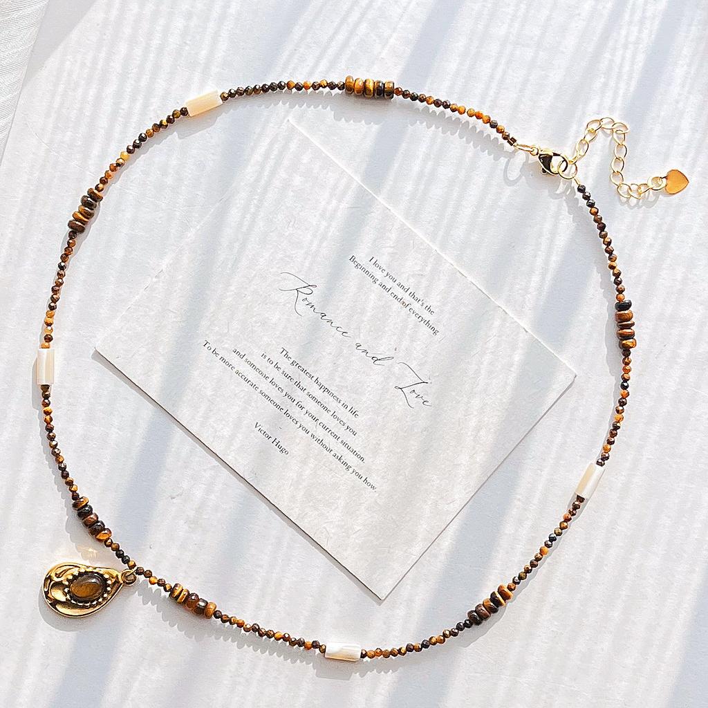 Wind High Quality Maillard Natural Tiger's Eye Stone Shell Mini Collarbone Chain Necklace for Women