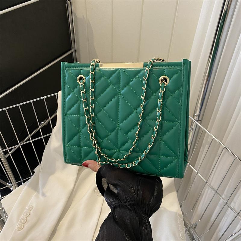 

Модна сумка через плече модна проста сумка жіноча осінь 2024 новинка вишита нитка алмаз сумка на ланцюжку маленька квадратна сумка зелений