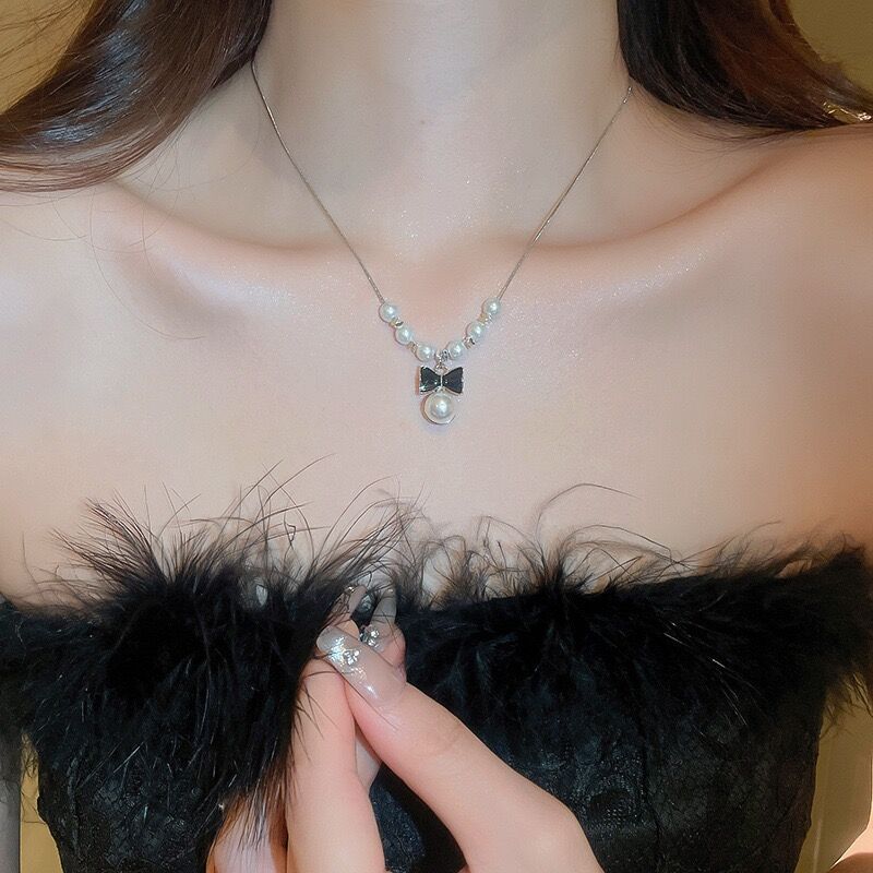 True Love is Flawless  French Bow Pendant Pearl Necklace Women s 2024 New High-end Light Luxury Clavicle Chain