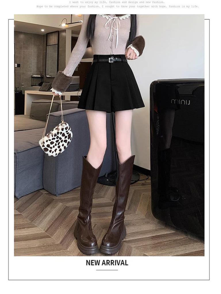 Women's 2024 High-Waist Khaki Woolen Pleated A-Line Shorts for Autumn/Winter