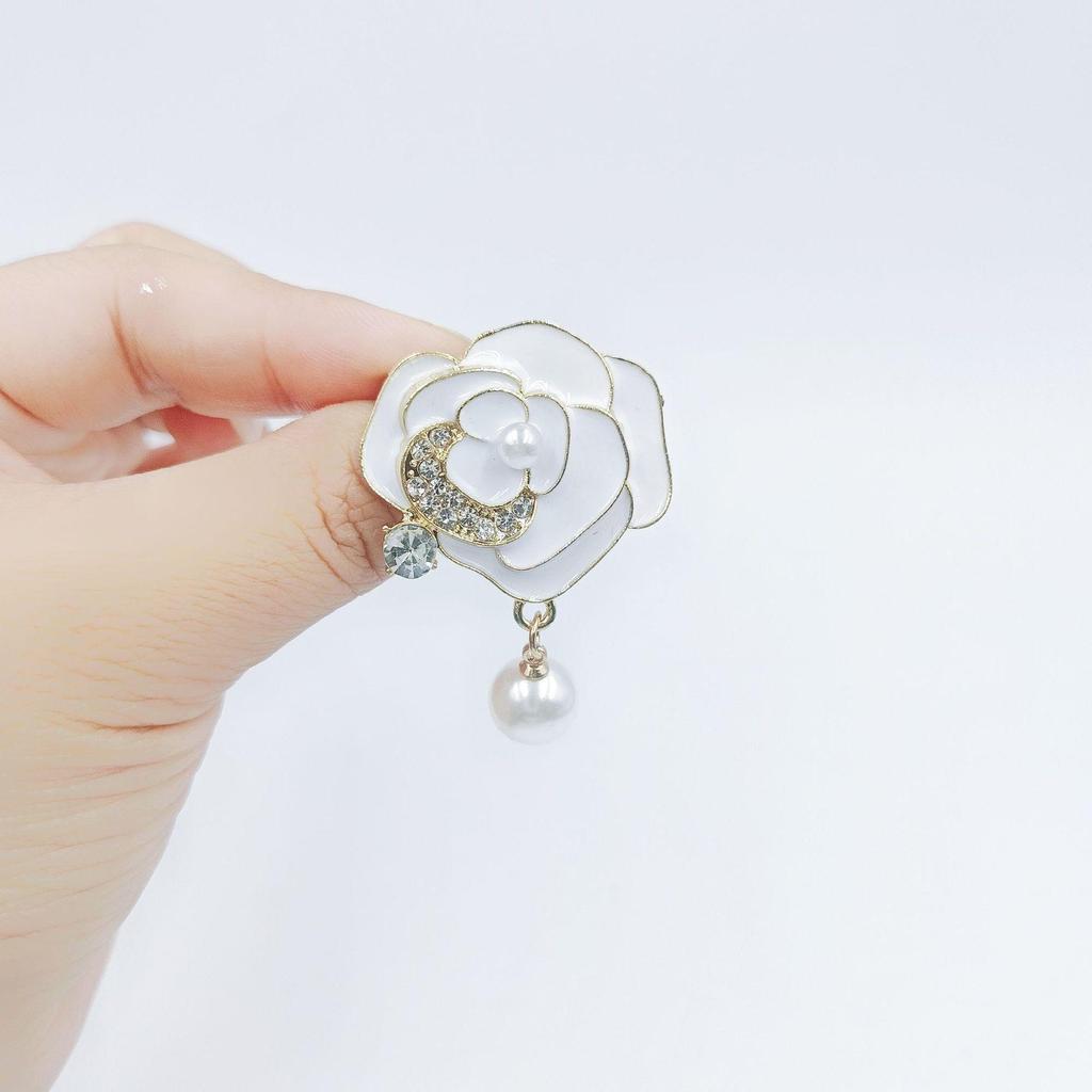 High-End Pearl & Rhinestone Butterfly Brooch for Women's Fashion Suits and Scarves