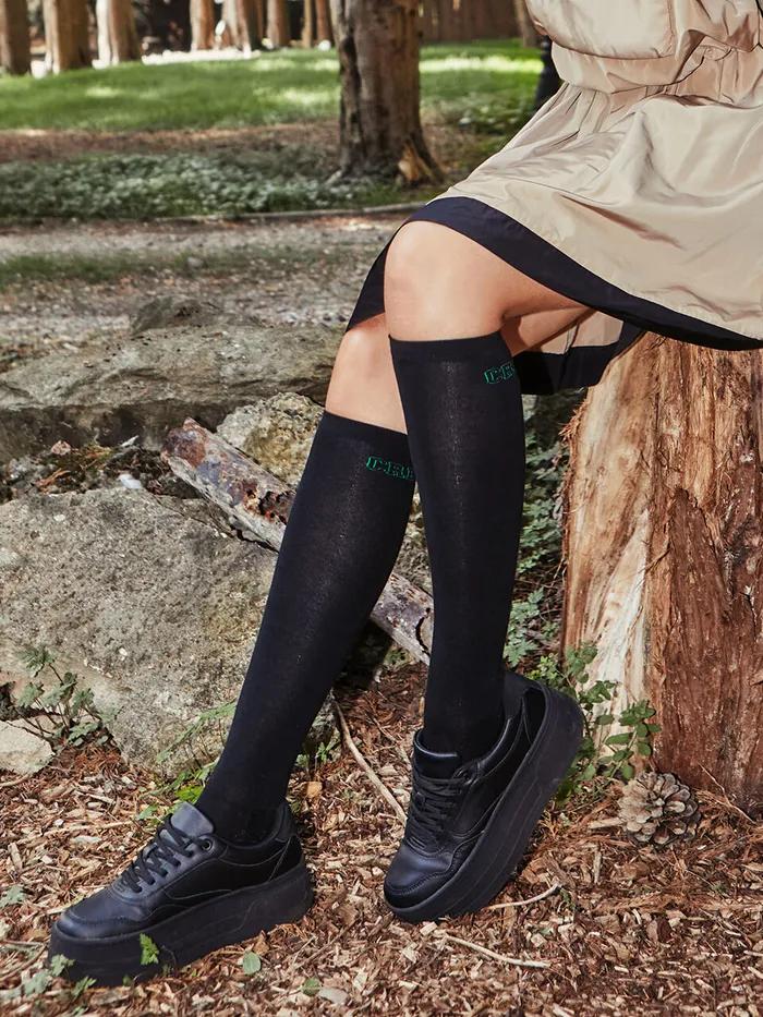 Women's Logo Knee Socks BK