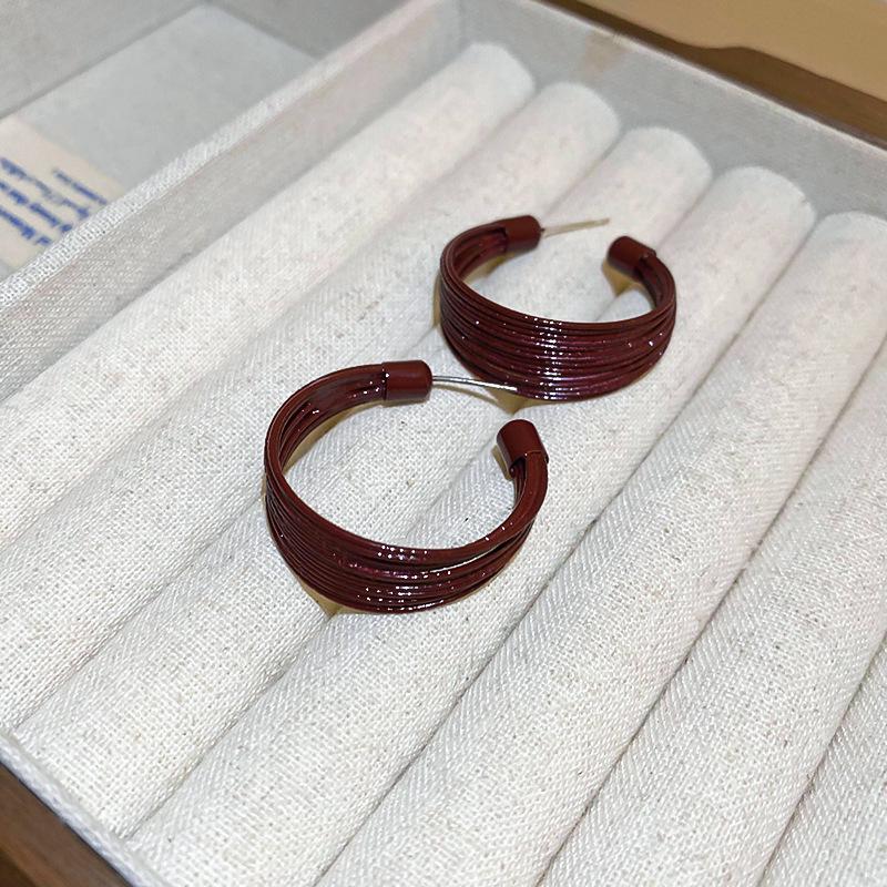 Silver Needle Red Drip Geometric Ear Cuffs - Retro Light Luxury Earrings for Women, Autumn/Winter Collection