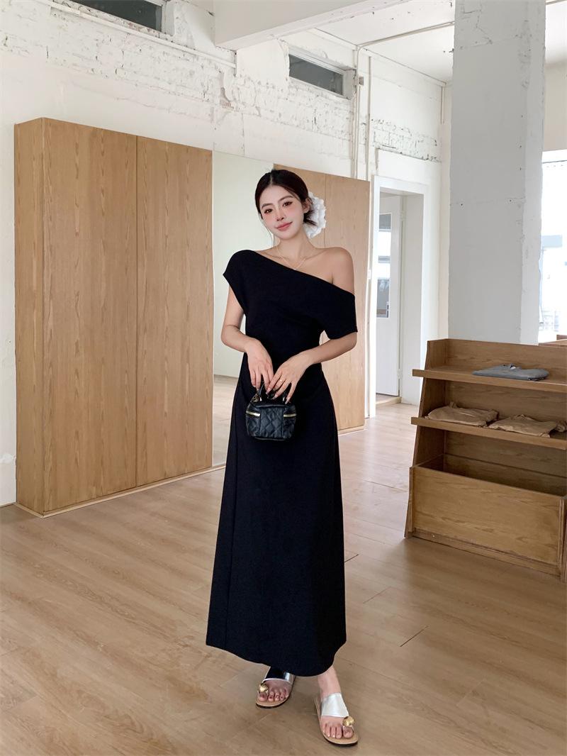 Women s Plus Size Off-Shoulder Short-Sleeve Waist-Cinched Elegant Black Maxi Dress XL (115-130 kg)