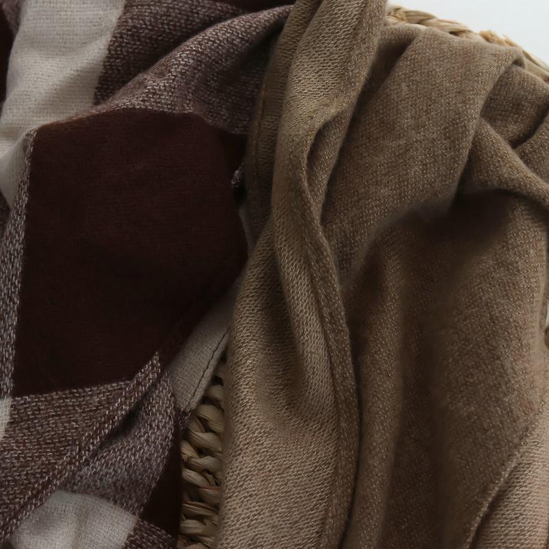 Temperamentní pletená kostkovaná trojúhelníková šála Šála s prémiovým vzhledem Dámská teplá šátek na hlavu Multifunkční ležérní malá šála