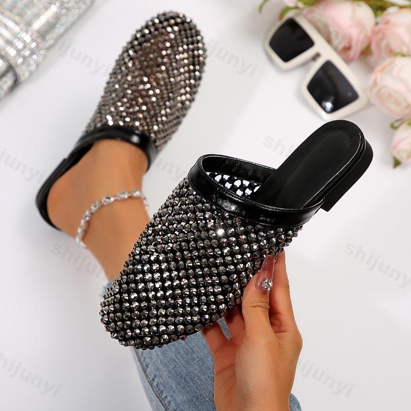 Summer Women Slippers 2026 New Flat Round Toe Slippers Women Breathable Rhinestone Hollow Out Fashion Sandals Zapatos De Mujer
