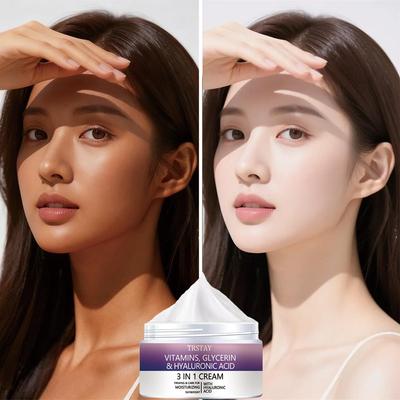Whitening and Moisturizing Cream Nourishes Facial Skin, Brightens and Plumps Skin, Restores Skin Luster, and Moisturizes Face