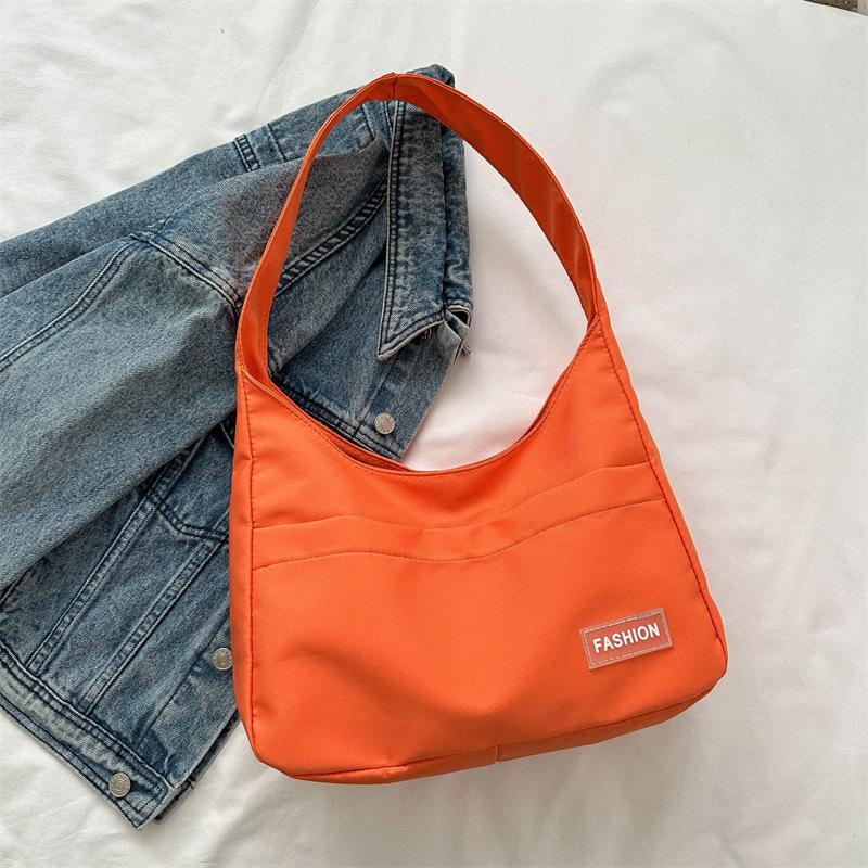 Casual Commuter Shoulder Bag Autumn New Bag Women's Retro Simple Tote Bag Fashionable and Fashionable Handbag