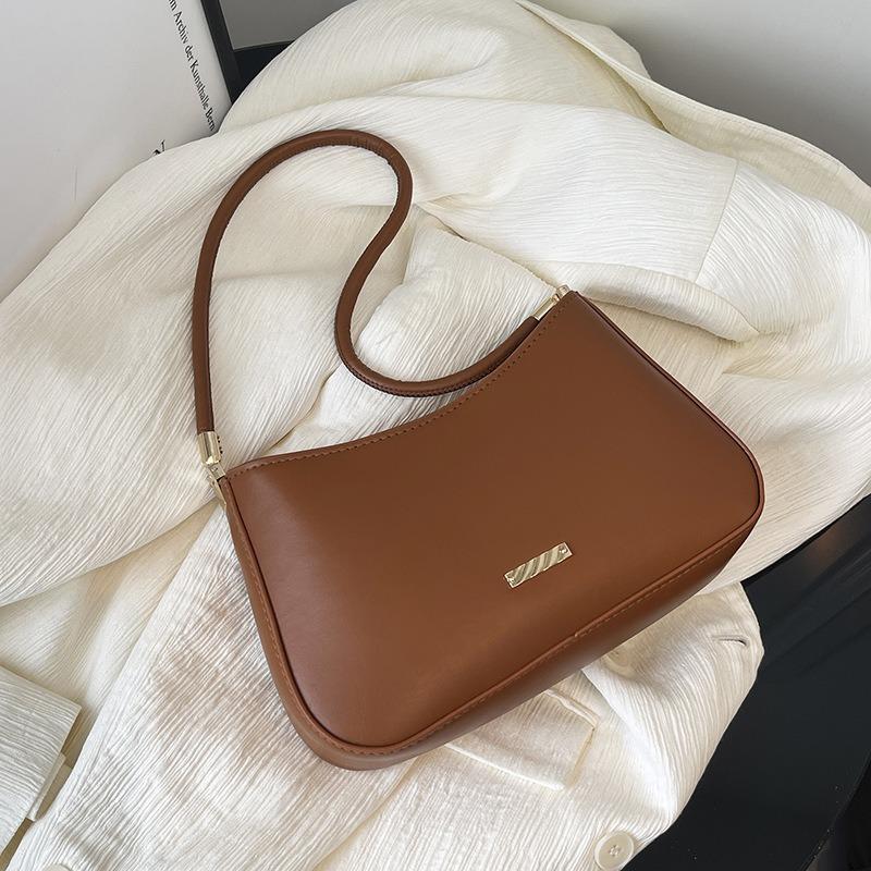 Niche underarm bag women's new trendy and versatile daily shoulder messenger bag textured saddle bag