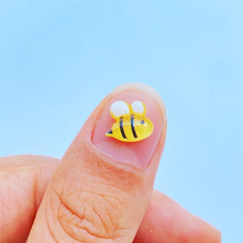 50/100 Pcs New Mini Kawaii Cartoon Honeybee Resin Scrapbook Rhinestones 3D For DIY Manicure Accessories Decorations
