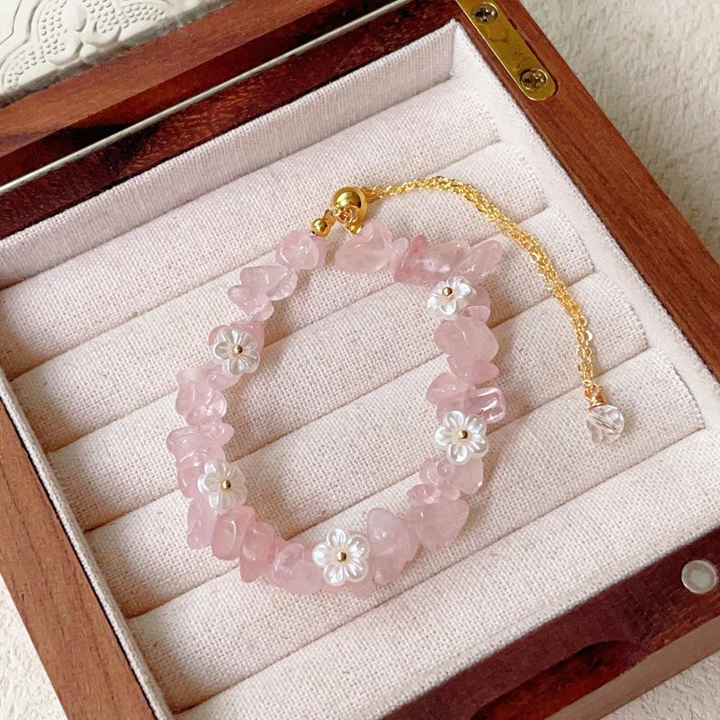 

Flower bracelet, amethyst crushed stone bracelet, strawberry crystal white crystal bracelet, bracelet