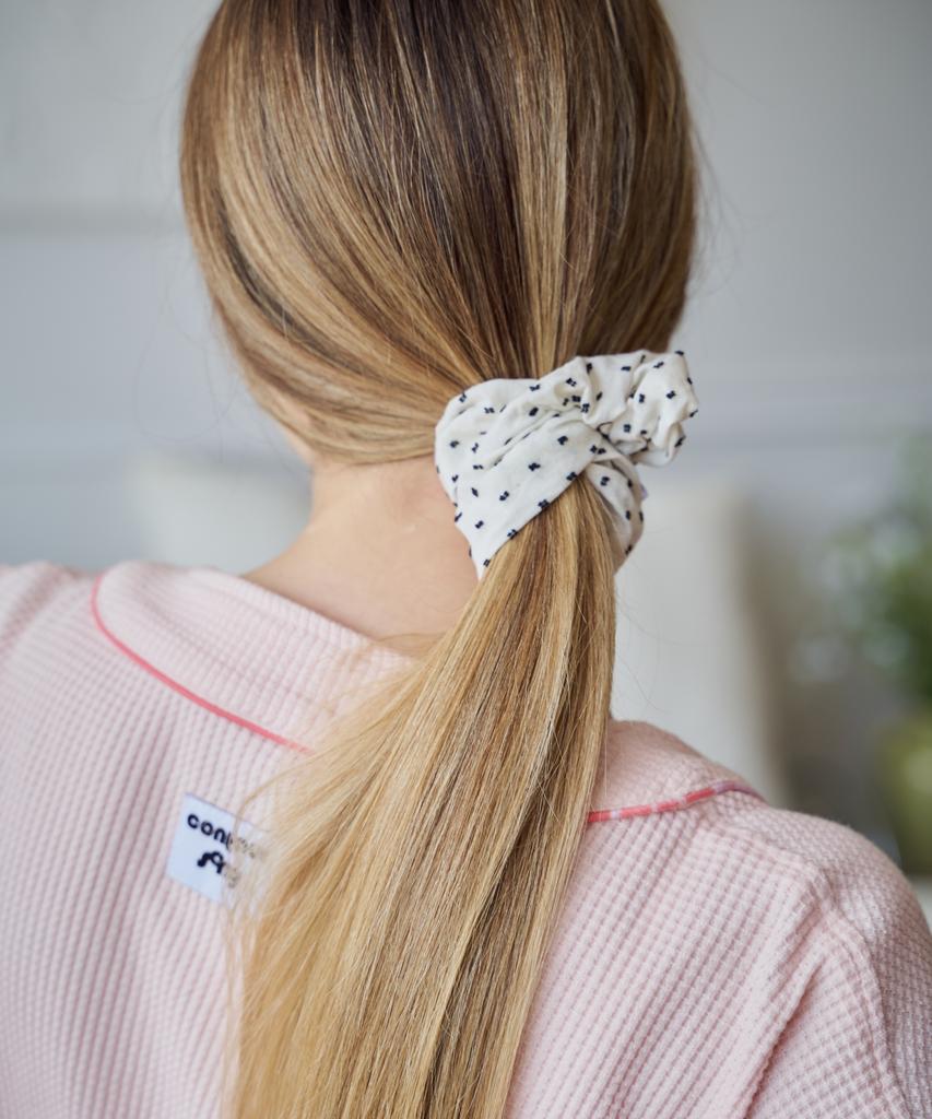 Contoursong Polka Dot Hair Scrunchie