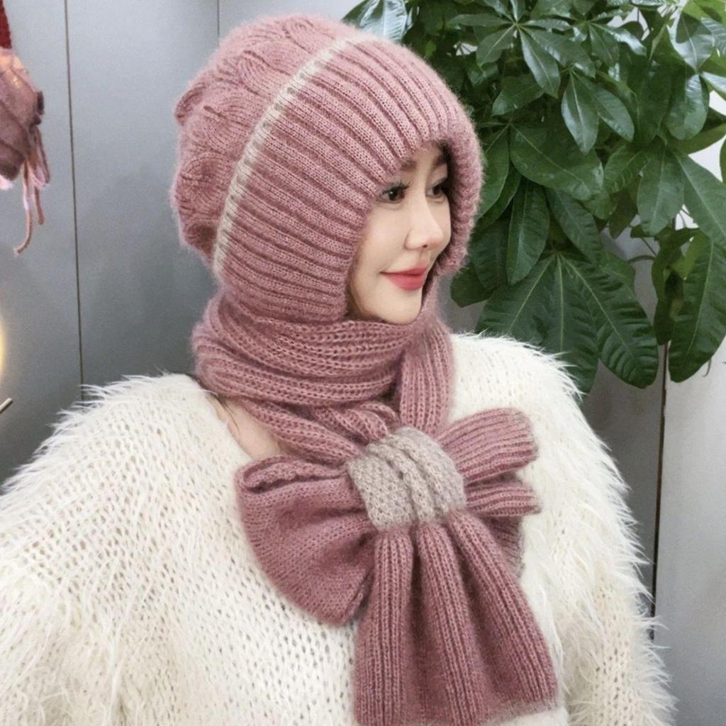 Handwoven Wool Squirrel Hat-Scarf Combo: Stylish, Warm, Outdoor Essential for Autumn & Winter