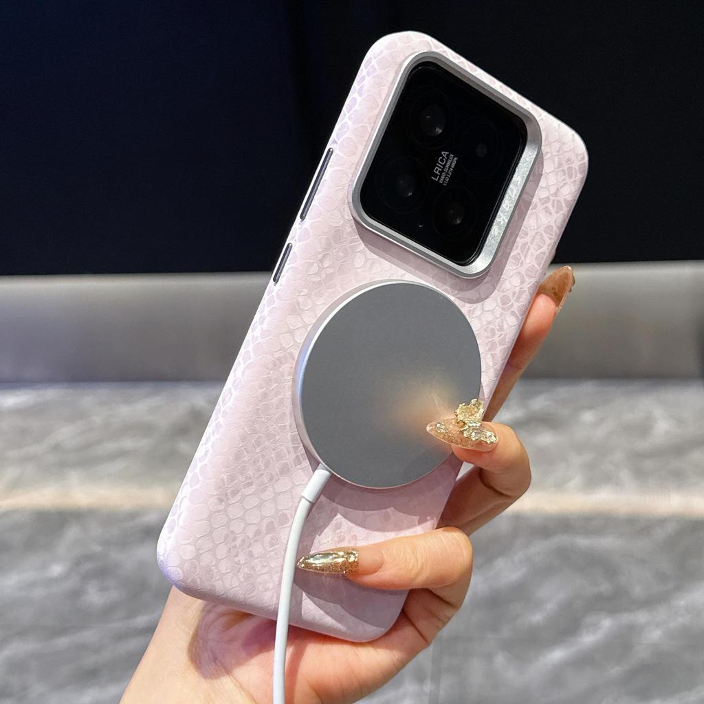 Velvet Snake Pattern Magnetic Protective Phone Case for 15 Pro - Drop-Proof, Full Coverage
