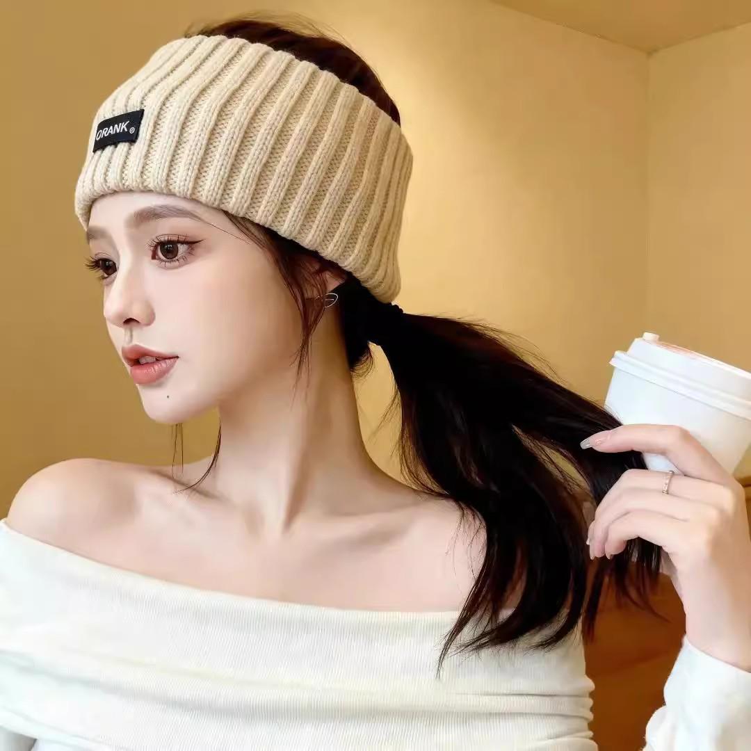 

Newcomer Exclusive: Women s Knitted Headband - Windproof Sport Fashion
