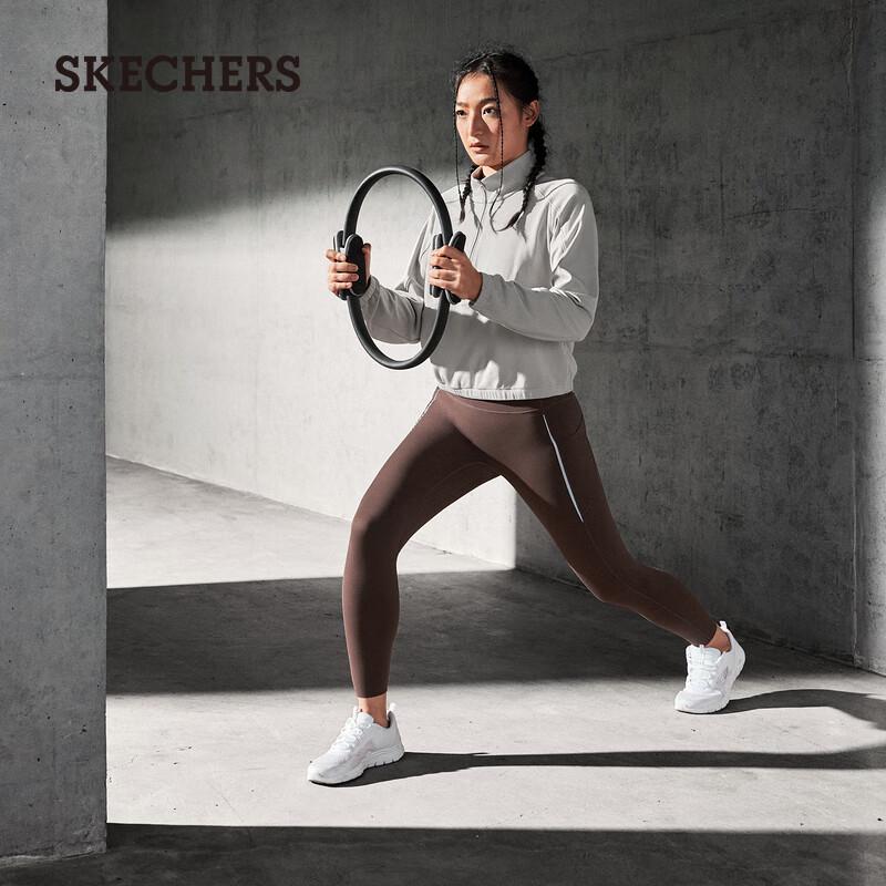 

Skechers Women s Casual Woven Down Vest P424W182 M