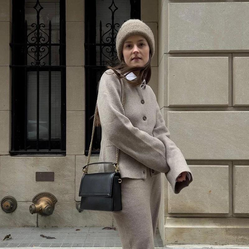 Ležérní pletený kardigan pro ženy Jednobarevný Slim O-výstřih Dlouhý rukáv Jednořadé zapínání Kapsa Dámské kabáty 2024 Podzim Nové Dámské pleteniny